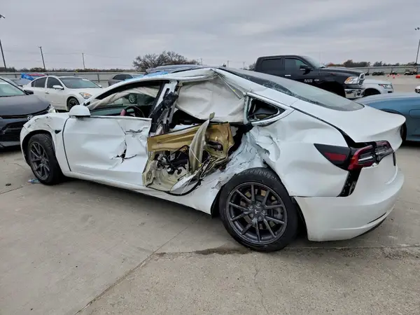 5YJ3E1EA8LF612099 2020 TESLA MODEL 3 - Image 2