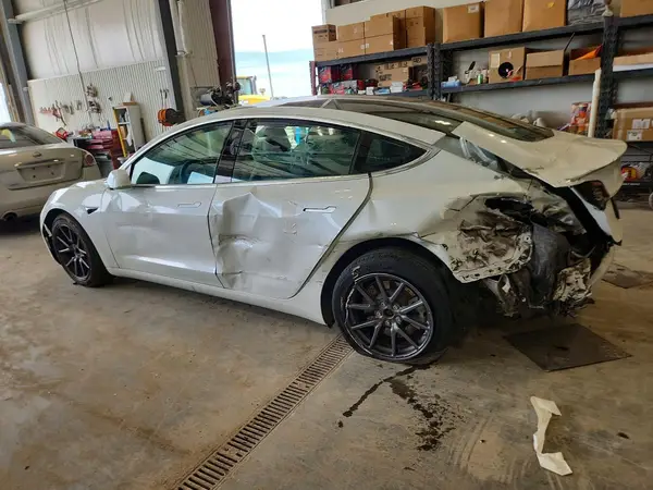 5YJ3E1EA8LF612488 2020 TESLA MODEL 3 - Image 2