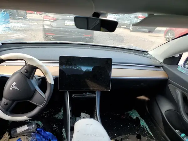 5YJ3E1EA8LF632420 2020 TESLA MODEL 3 - Image 8
