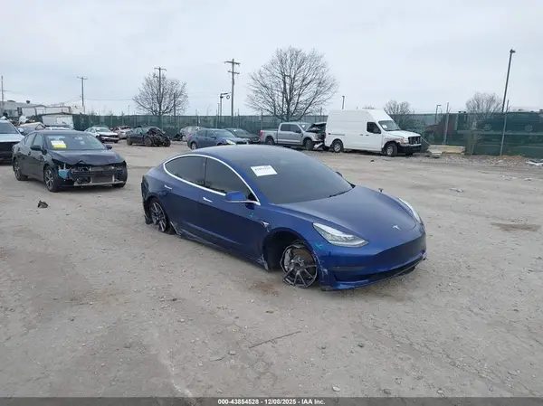 5YJ3E1EA8LF632790 2020 TESLA MODEL 3 - Image 1