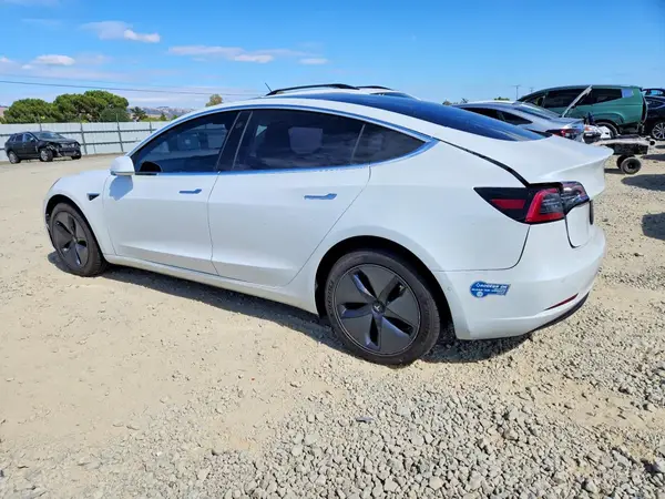 5YJ3E1EA8LF633311 2020 TESLA MODEL 3 - Image 2