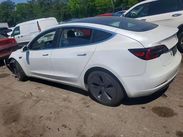 5YJ3E1EA8LF645409 2020 TESLA MODEL 3 - Image 2