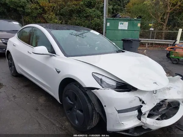5YJ3E1EA8LF660377 2020 TESLA MODEL 3 - Image 1
