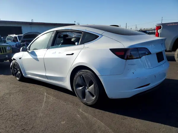 5YJ3E1EA8LF660573 2020 TESLA MODEL 3 - Image 2