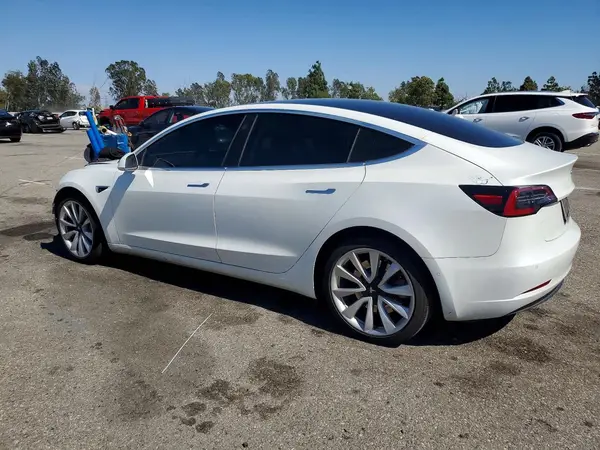 5YJ3E1EA8LF661917 2020 TESLA MODEL 3 - Image 2