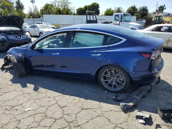 5YJ3E1EA8LF706001 2020 TESLA MODEL 3 - Image 2