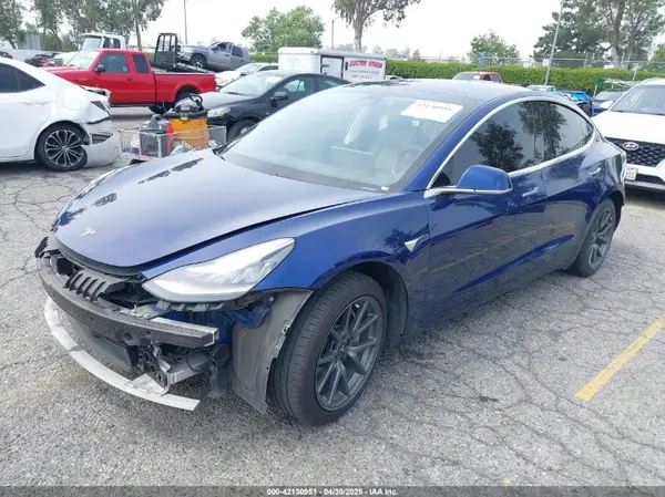 5YJ3E1EA8LF785010 2020 TESLA MODEL 3 - Image 2