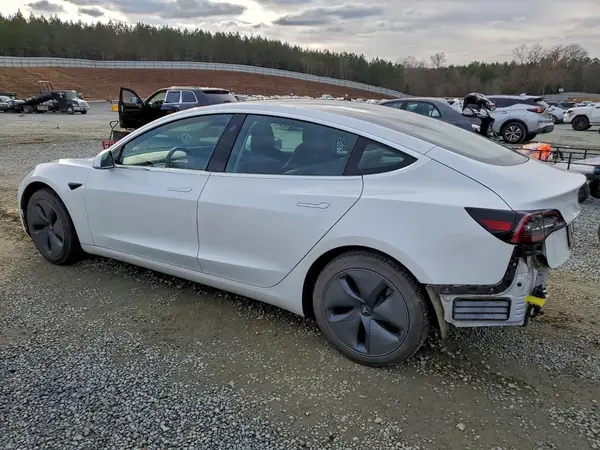 5YJ3E1EA8LF797285 2020 TESLA MODEL 3 - Image 2