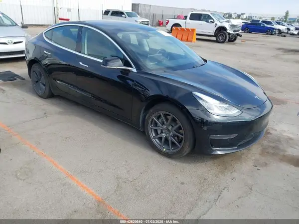 5YJ3E1EA8LF798923 2020 TESLA MODEL 3 - Image 1