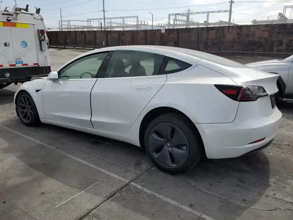5YJ3E1EA8LF799439 2020 TESLA MODEL 3 - Image 2