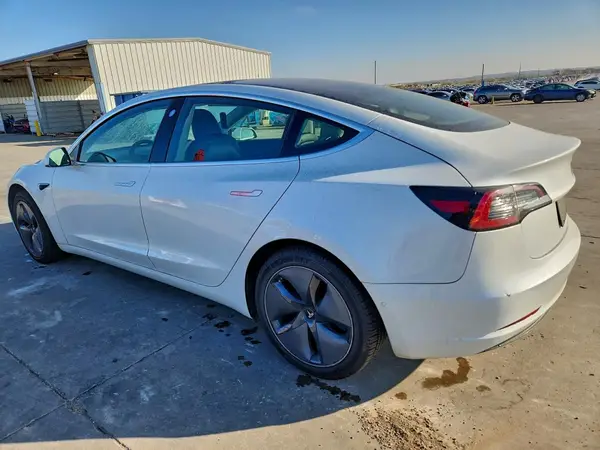 5YJ3E1EA8LF799568 2020 TESLA MODEL 3 - Image 2