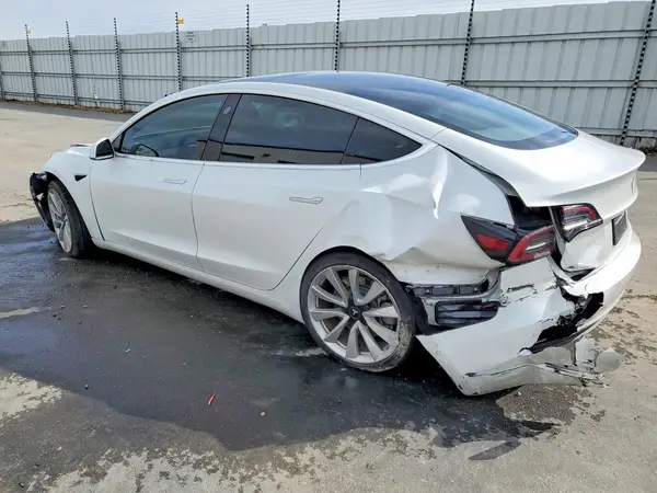 5YJ3E1EA8LF802470 2020 TESLA MODEL 3 - Image 2
