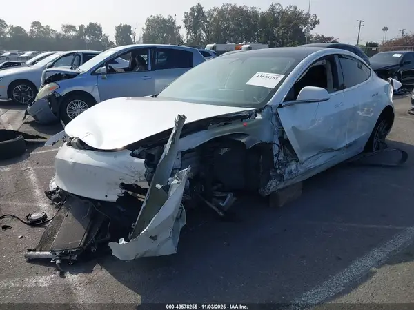 5YJ3E1EA8LF804543 2020 TESLA MODEL 3 - Image 2