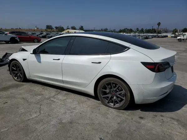 5YJ3E1EA8MF006335 2021 TESLA MODEL 3 - Image 2