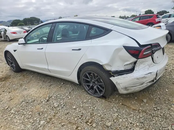 5YJ3E1EA8MF009526 2021 TESLA MODEL 3 - Image 2