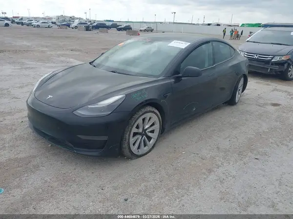 5YJ3E1EA8MF020638 2021 TESLA MODEL 3 - Image 2