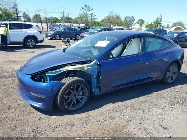 5YJ3E1EA8MF028223 2021 TESLA MODEL 3 - Image 2