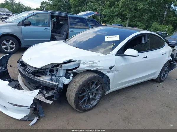 5YJ3E1EA8MF041540 2021 TESLA MODEL 3 - Image 2