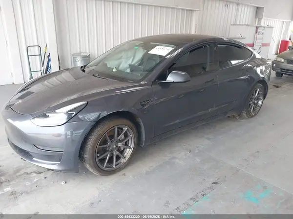 5YJ3E1EA8MF045443 2021 TESLA MODEL 3 - Image 2