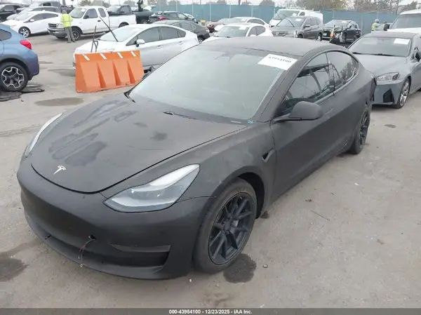 5YJ3E1EA8MF052151 2021 TESLA MODEL 3 - Image 2