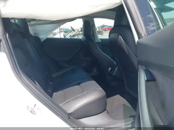 5YJ3E1EA8MF053588 2021 TESLA MODEL 3 - Image 8