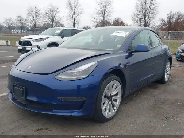 5YJ3E1EA8MF057785 2021 TESLA MODEL 3 - Image 2