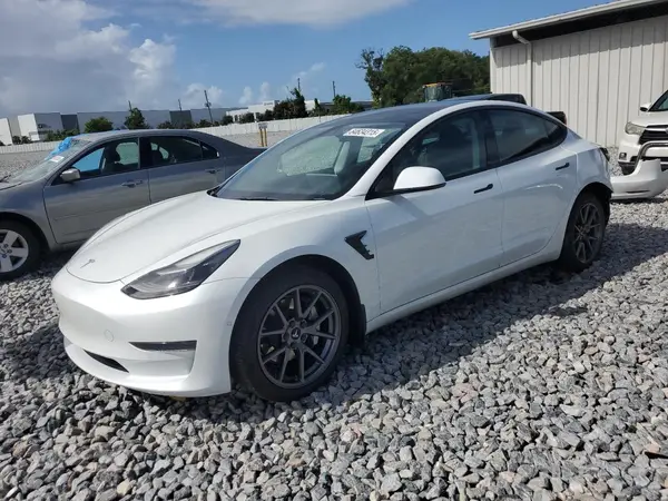 5YJ3E1EA8MF090818 2021 TESLA MODEL 3 - Image 1