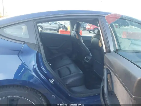 5YJ3E1EA8MF092097 2021 TESLA MODEL 3 - Image 8