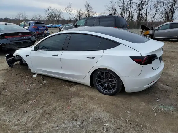 5YJ3E1EA8MF093976 2021 TESLA MODEL 3 - Image 2