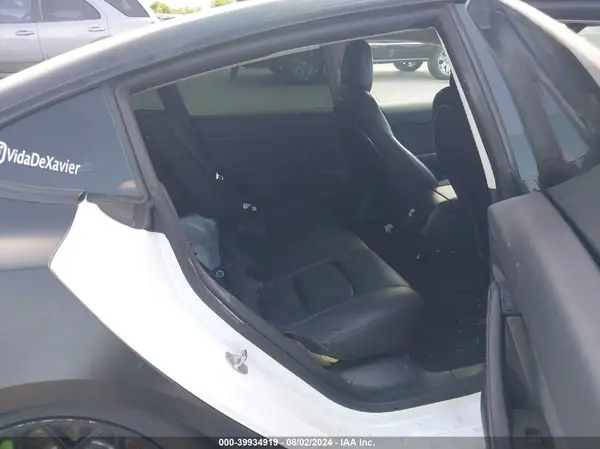 5YJ3E1EA8MF100733 2021 TESLA MODEL 3 - Image 8