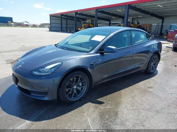 5YJ3E1EA8MF850956 2021 TESLA MODEL 3 - Image 2