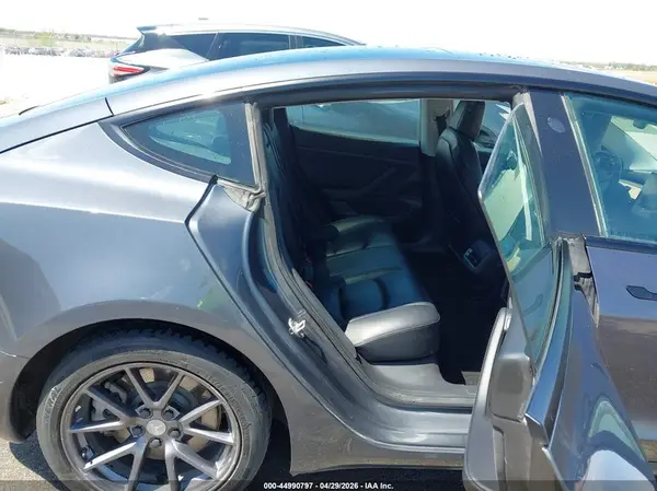 5YJ3E1EA8MF850956 2021 TESLA MODEL 3 - Image 8