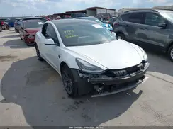 5YJ3E1EA8MF851993 2021 TESLA MODEL 3