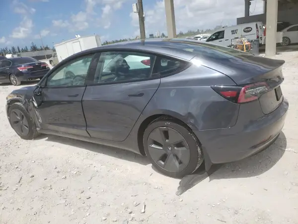 5YJ3E1EA8MF854022 2021 TESLA MODEL 3 - Image 2