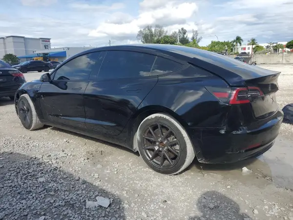 5YJ3E1EA8MF860015 2021 TESLA MODEL 3 - Image 2