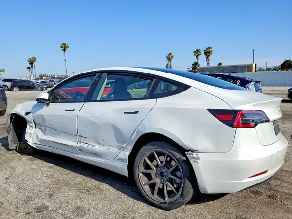 5YJ3E1EA8MF867613 2021 TESLA MODEL 3 - Image 2