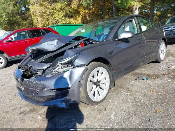 5YJ3E1EA8MF869975 2021 TESLA MODEL 3 - Image 2