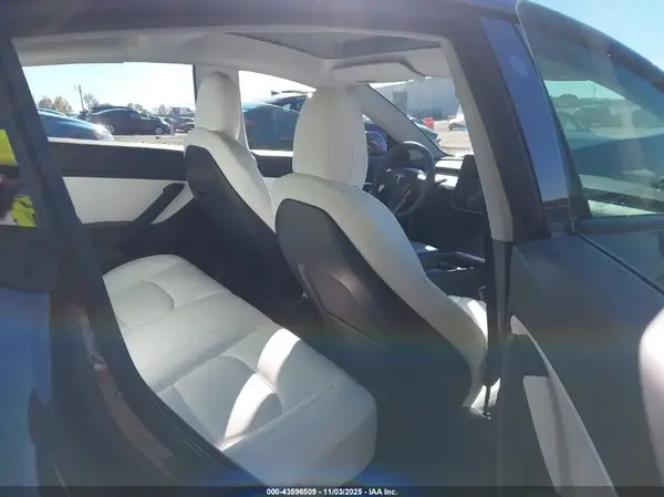 5YJ3E1EA8MF869975 2021 TESLA MODEL 3 - Image 8
