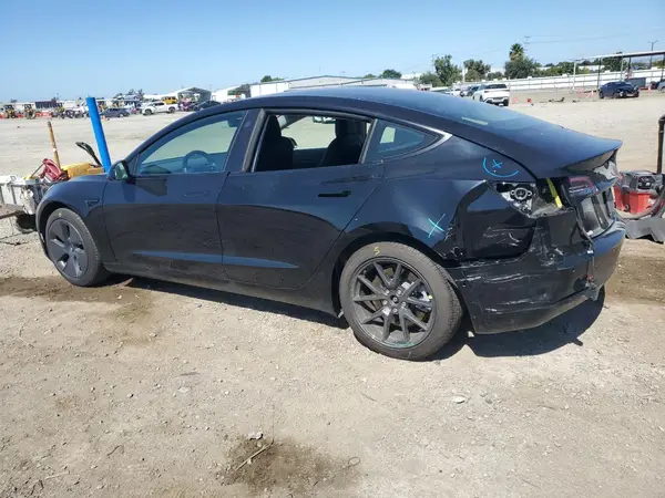 5YJ3E1EA8MF870656 2021 TESLA MODEL 3 - Image 2