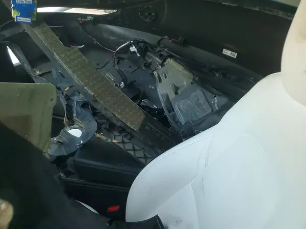 5YJ3E1EA8MF875159 2021 TESLA MODEL 3 - Image 8