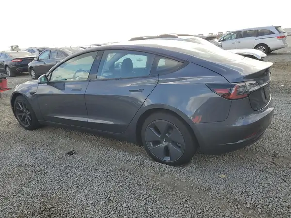5YJ3E1EA8MF877767 2021 TESLA MODEL 3 - Image 2
