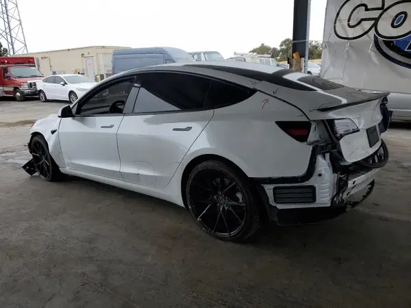 5YJ3E1EA8MF878580 2021 TESLA MODEL 3 - Image 2