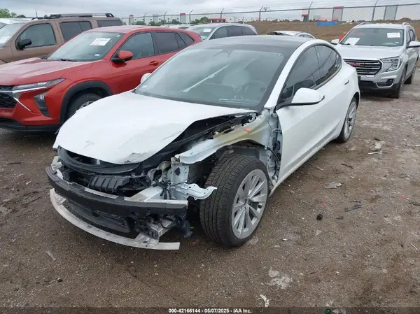 5YJ3E1EA8MF921542 2021 TESLA MODEL 3 - Image 2