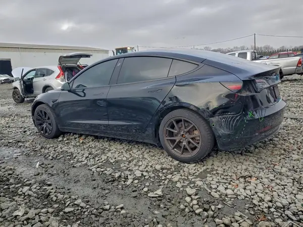 5YJ3E1EA8MF922965 2021 TESLA MODEL 3 - Image 2