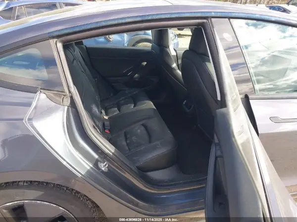 5YJ3E1EA8MF923288 2021 TESLA MODEL 3 - Image 8