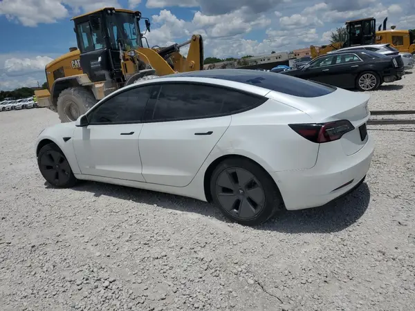 5YJ3E1EA8MF923453 2021 TESLA MODEL 3 - Image 2