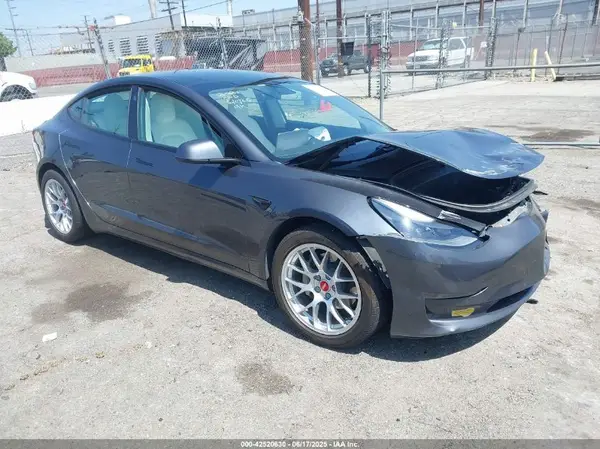 5YJ3E1EA8MF928717 2021 TESLA MODEL 3 - Image 1
