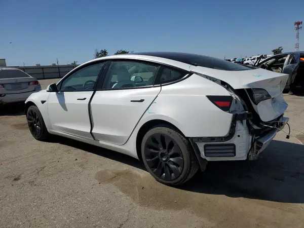 5YJ3E1EA8MF928913 2021 TESLA MODEL 3 - Image 2