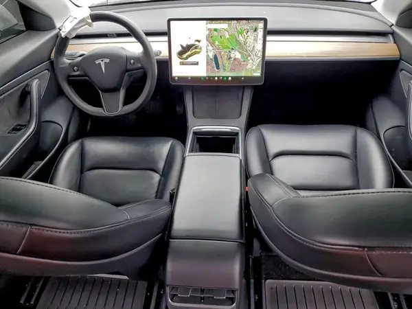 5YJ3E1EA8MF941435 2021 TESLA MODEL 3 - Image 8