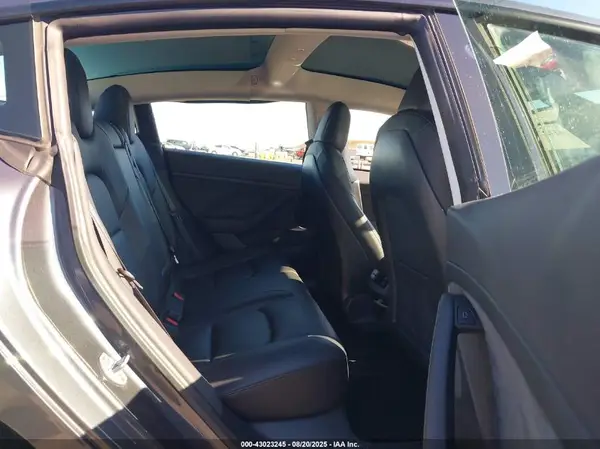 5YJ3E1EA8MF974161 2021 TESLA MODEL 3 - Image 8